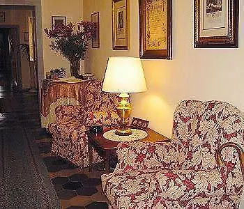 Bellevue House 4*