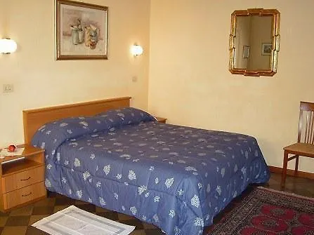 Bellevue House 3* פירנצה