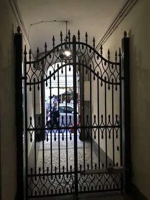 בית הארחה Bellevue House 3*